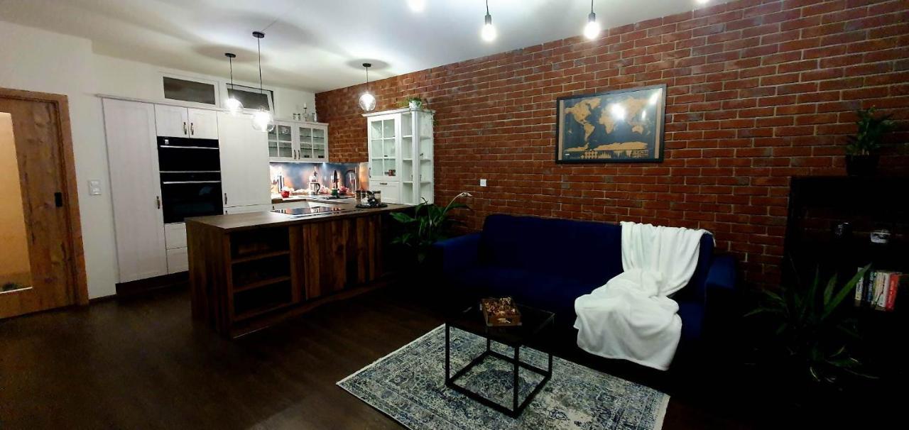Apartman Jako Doma Olomouc Bagian luar foto